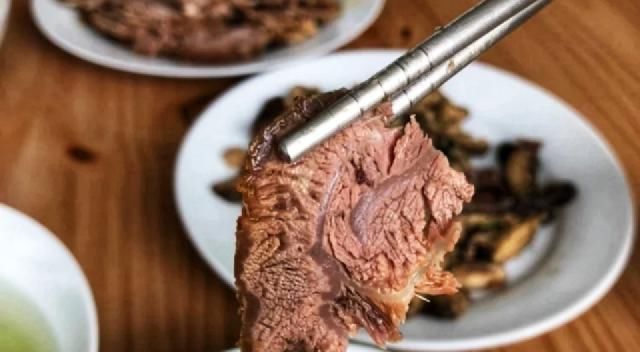  牢记|卤肉店的酱牛肉为何酱香肉嫩? 牢记4个窍门, 教你卤制酱牛肉方法