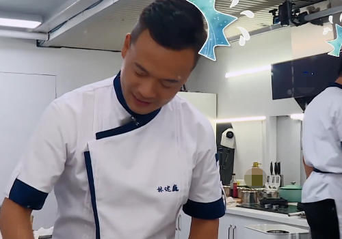  排骨|《中餐厅》的滤镜有多重？看到黄晓明端上桌的排骨，没有胃口