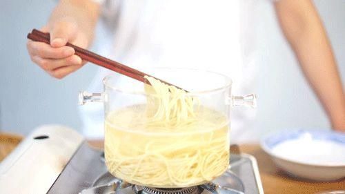 乡愁|6分钟还原地道堂食风味，这道热干面好吃到爆！一碗解乡愁