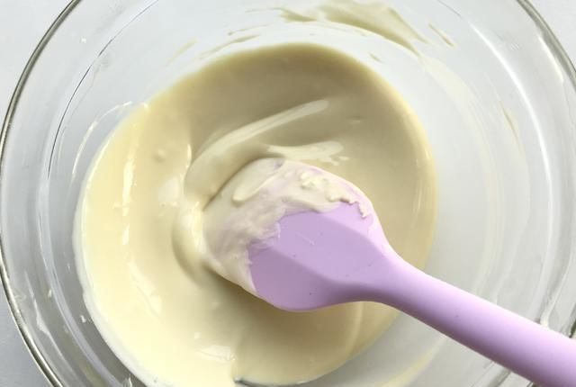 操作|法式甜点草莓慕斯,颜值高口味赞,操作非常简单,跟我一起做起来