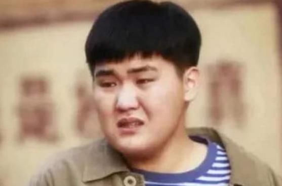 娱乐圈当中|她曾登春晚7次，却拒绝为儿子铺路，如今儿子靠演“傻子”走红