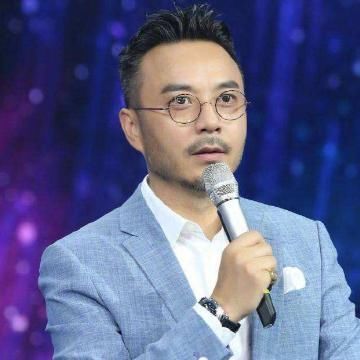 反对|汪涵有多捧王一博,去金鹰奖主持也要带着他,却遭到网友极力反对