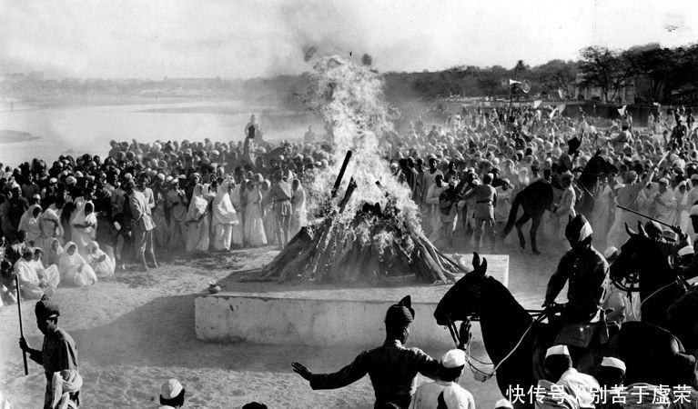 民族独立|最传奇国父：一生绝食16次，遇刺后百万人送葬，数十女性自愿殉葬