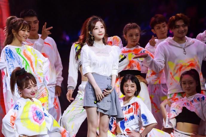  歌手|出圈转型一姐，从主播到歌手，百年难遇的好声音屡次斩获音乐奖项