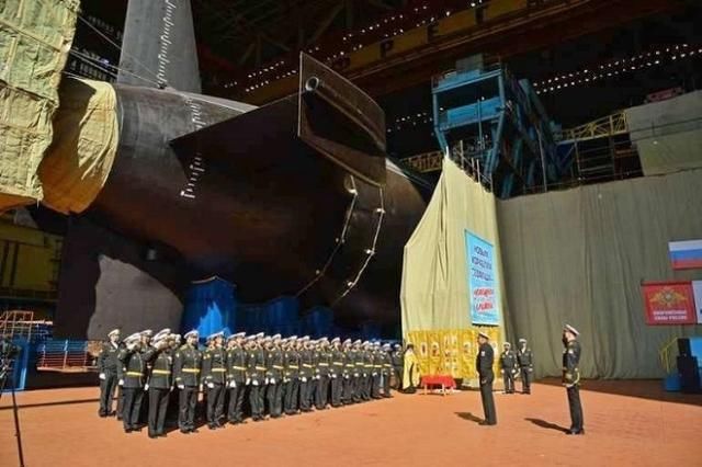  北风之神|新型核潜艇横空出世，7600万吨核弹射程15000公里，白宫如临大敌