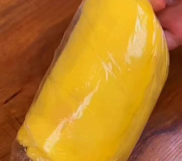  芒果|好吃的芒果毛巾卷平底锅就可以做来跟小编一起做吧