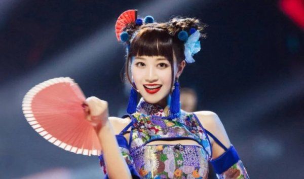 蓝盈莹|《浪姐》又一姐姐人设崩塌,听到她的经历,粉丝们笑出猪叫声