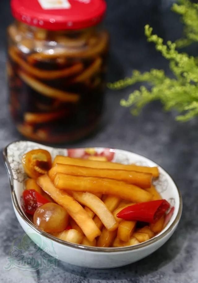  酱汁|爽口萝卜条，腌上一罐，下粥神器！
