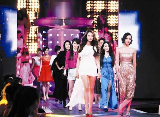  从来不|她在“非诚勿扰”站了五年，亮灯无数却从来不牵手，惹怒了孟非