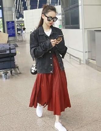  牛仔外套搭配|每到秋季必登场的牛仔外套，到底该怎么搭？