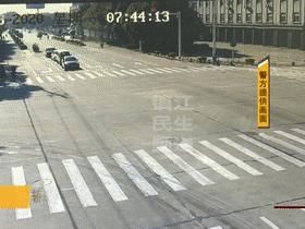 带车|连人带车,飞出去了!