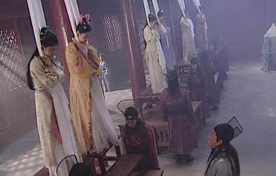 频频|朱元璋驾崩，她奉旨陪葬，一年后墓地频频传来婴儿哭声