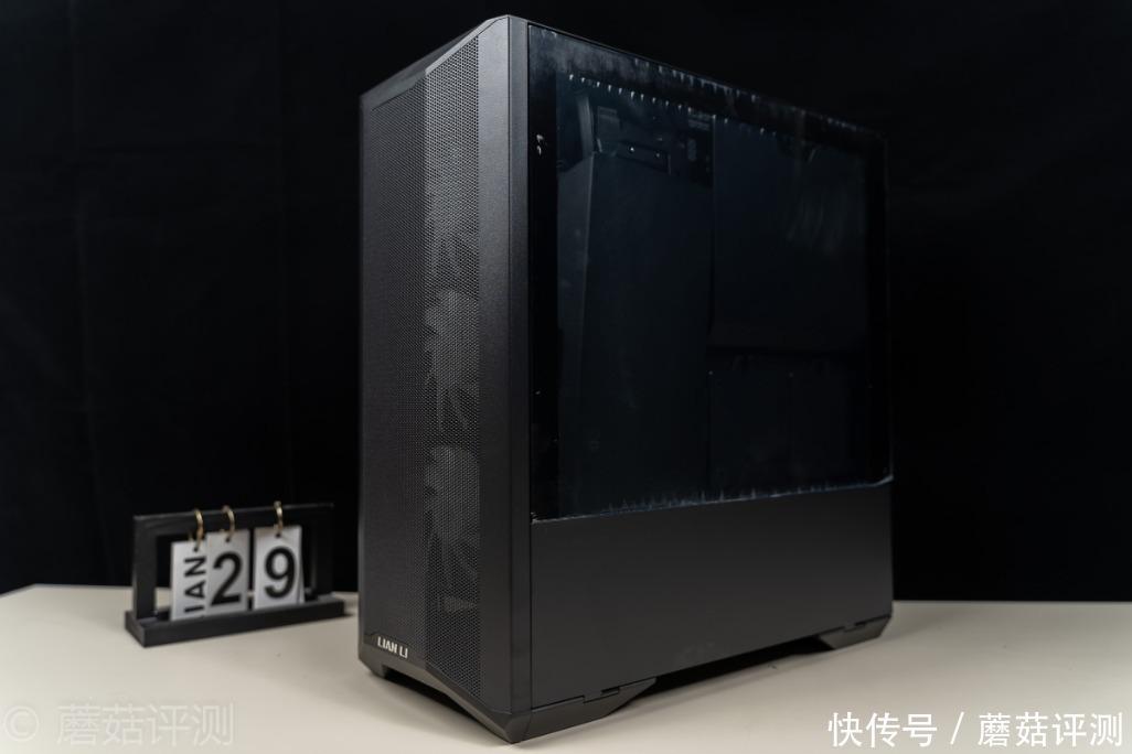 LIANLI|风道升级,散热效果媲美开放式环境、联力LIANLI 鬼斧AIR 机箱 评测