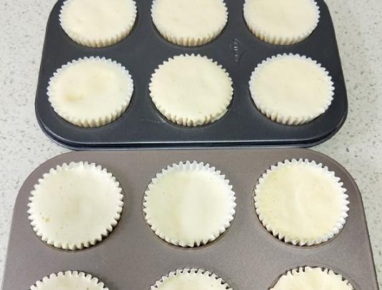  柔软|烤小蛋糕, 丰满柔软, 香甜可口