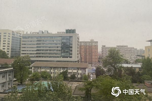 北京今天阴转多云部分地区有雨 最高气温15℃体感阴冷