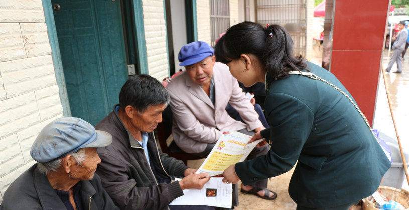 收钱|农村新型“骗局”，挨家挨户“收钱”，已有很多人已经上当！