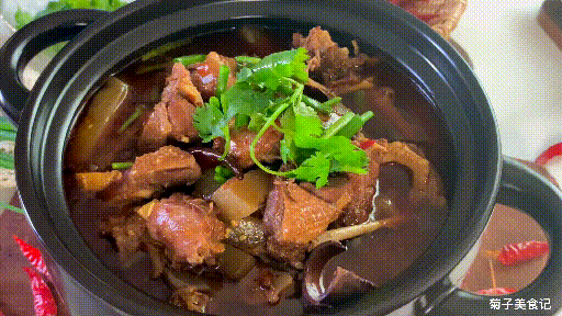 啤酒|秋天，是吃鸭子的好时节，教你做魔芋啤酒鸭，香味扑鼻，全家点赞