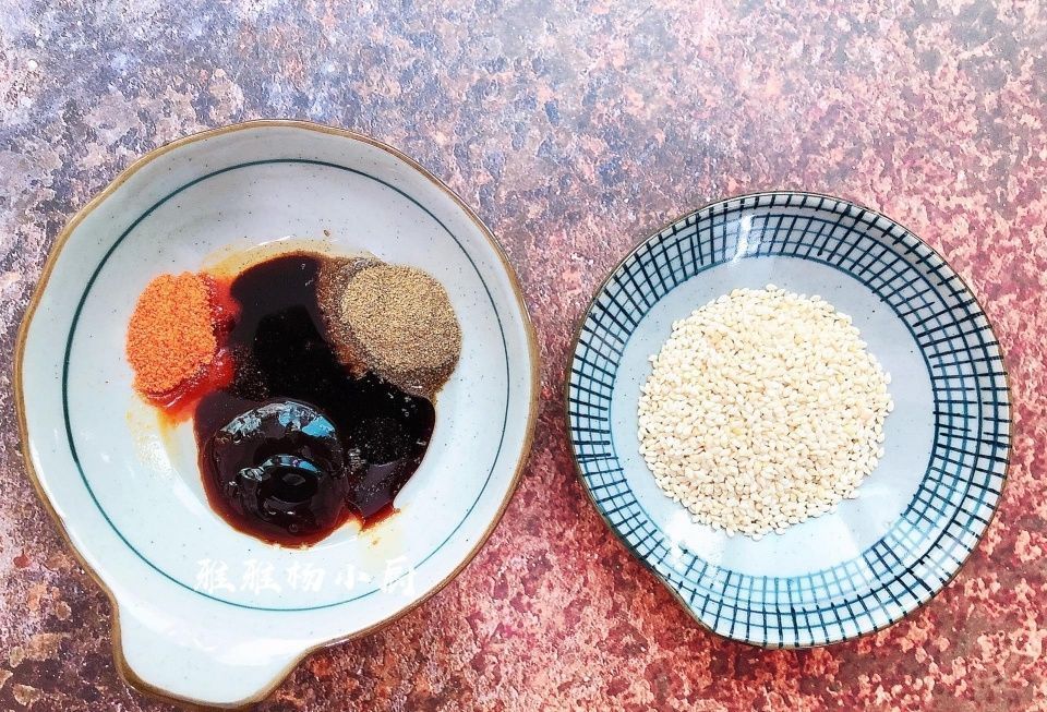  美滋滋|此肉有点贵，香脆可口，做法简单，一次做1斤，全家吃得美滋滋