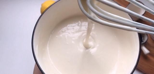  详细|奶牛色的毛巾卷你吃过吗？速来围观2人食网红烘焙详细教程