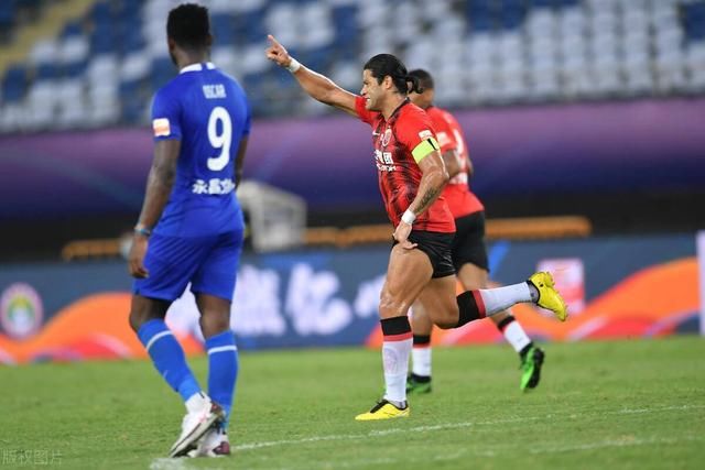  中超升班马|1-1,1-1！上港3轮之内逼平两支升班马，喜迎“王牌送分员”头衔