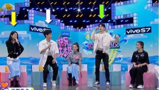  颜色就|《快本》后期太到位，看到赵丽颖和王一博头上箭头颜色，细节大爱