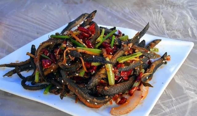  泥鳅|教你美味解馋的香辣干煸泥鳅，好吃下饭又营养丰富，家人特喜欢