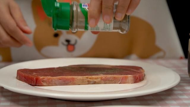  香脆|「在家吃饭」香香脆脆的炸牛排，那是感动到哭的味道