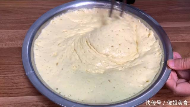 米糕|夏天就爱小米这吃法,不熬粥不煮饭,好吃不上火,比吃蛋糕还过瘾