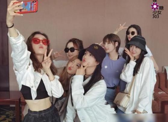  超车|姜贞羽，徐艺洋因祸得福，人气资源样样不差，弯道超车硬糖少女