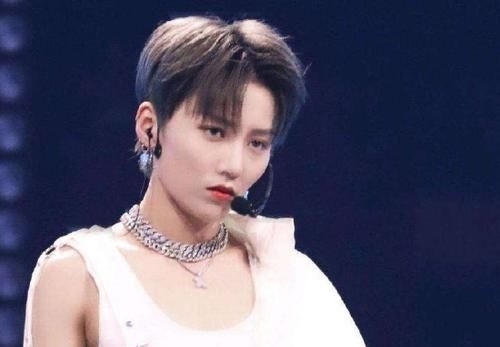 节目|The nine出道,朱正廷成最慌乱的人,学长乱入学妹队伍