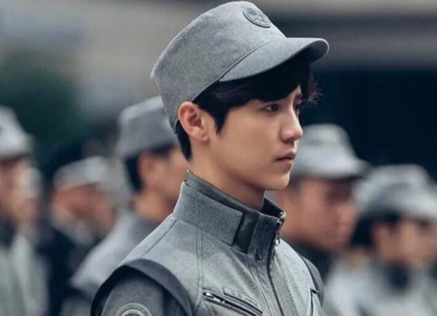 正视|抛开偏见，正视鹿晗新剧《穿越火线》，你会觉得这个少年不一般！