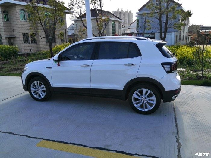  配置都|什么红的黄的紫的黑的，都不如我的白色途铠最亮眼！