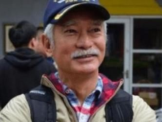 老人|演艺圈“老人”专业户，从二三十岁就演老人，如今70多颜值毫无变化！