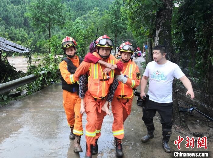 巴中|四川巴中：暴雨来袭致42237人不同程度受灾