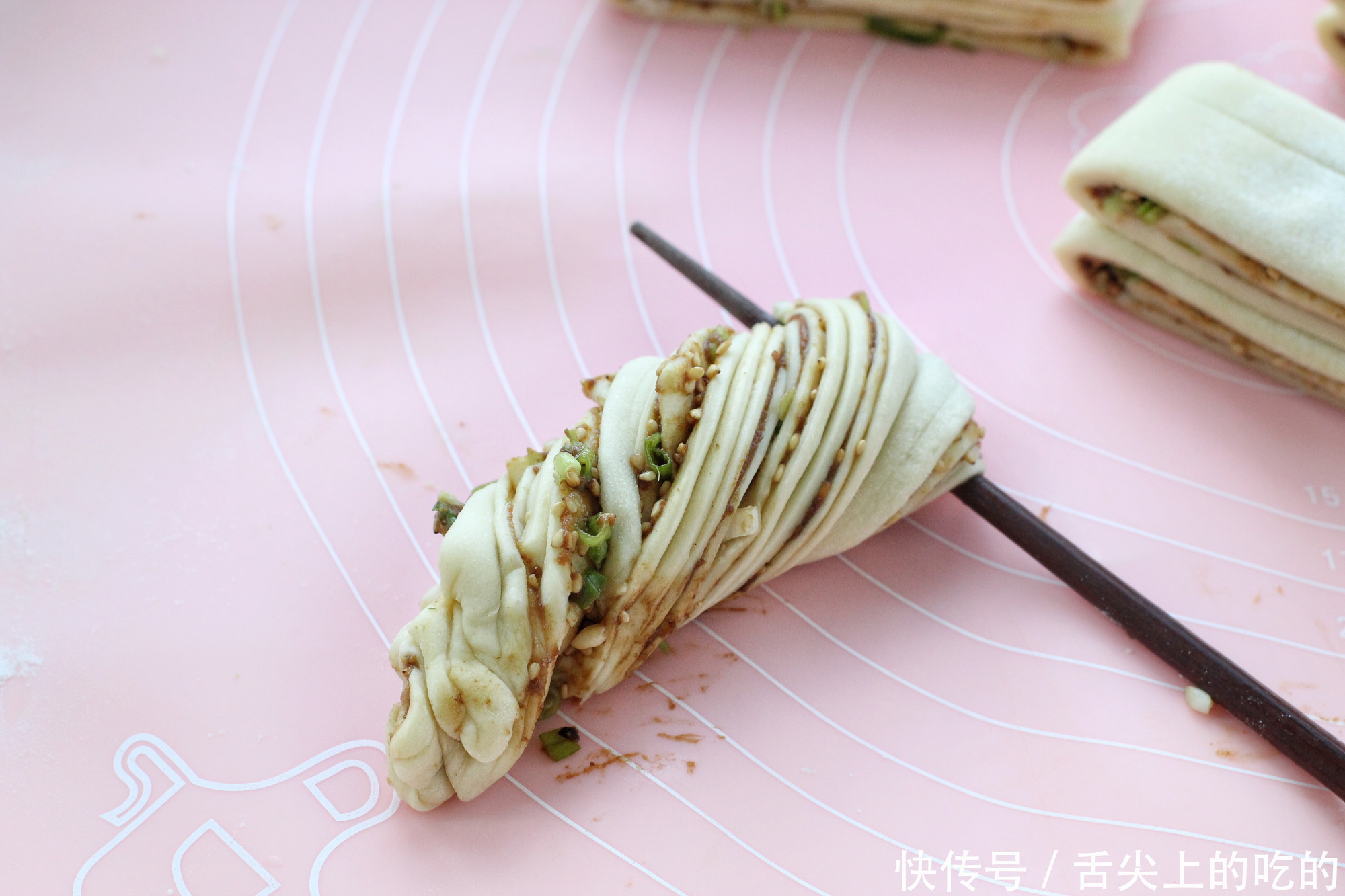 早餐|早餐就吃这面食,只需一次发酵,酱香浓郁又暄软,做一锅不够分