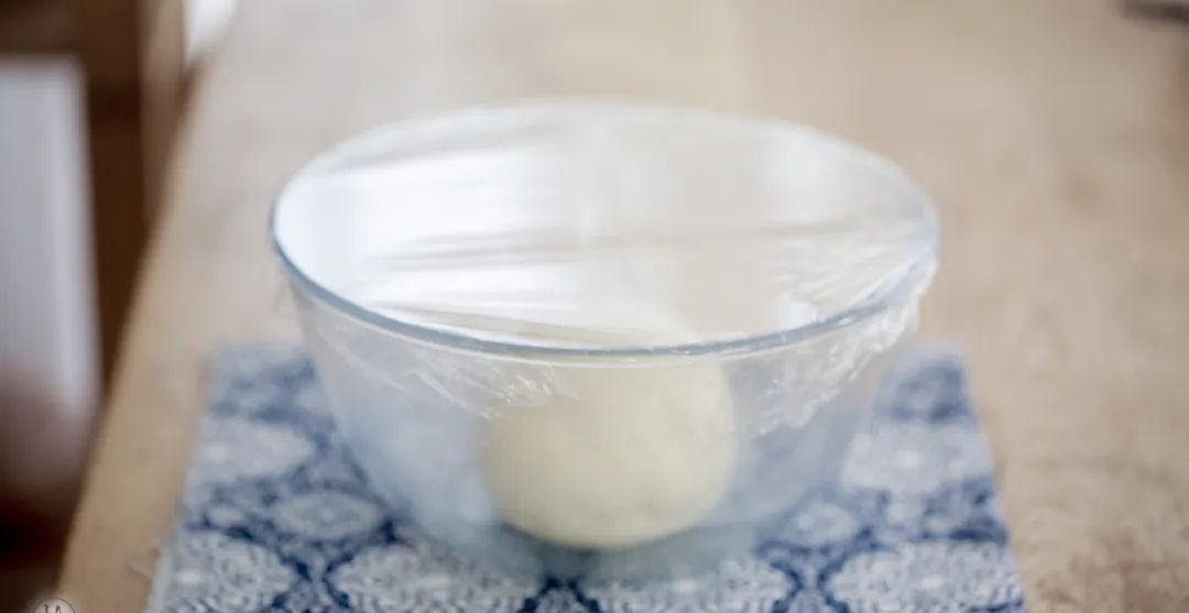  面粉|皮薄馅厚，内在鲜美的柳叶素菜包，热腾腾的来上一笼可好？