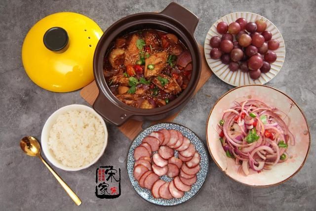 道菜|晒晒夫妻俩的节日晚餐,清爽简单3道菜,网友:日子就要这样过!