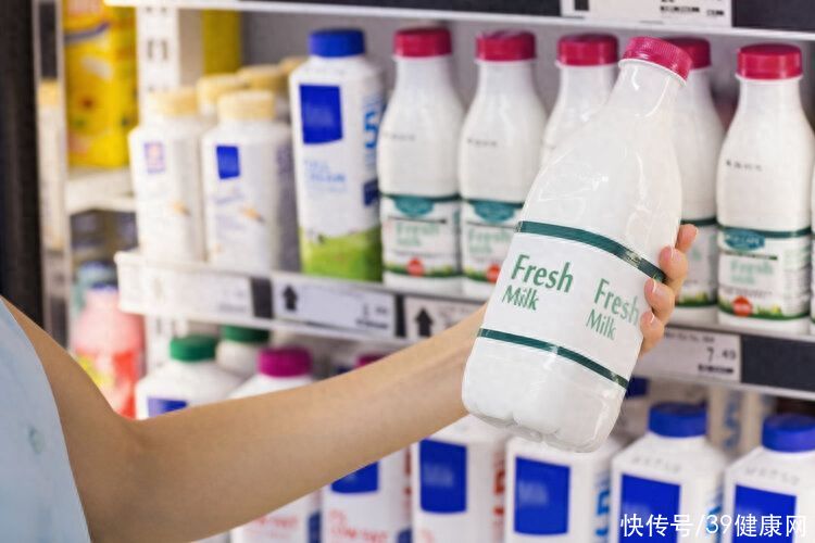 涉及50万国人新研究：喝奶或增加肝癌乳腺癌风险，牛奶还能喝吗？2023