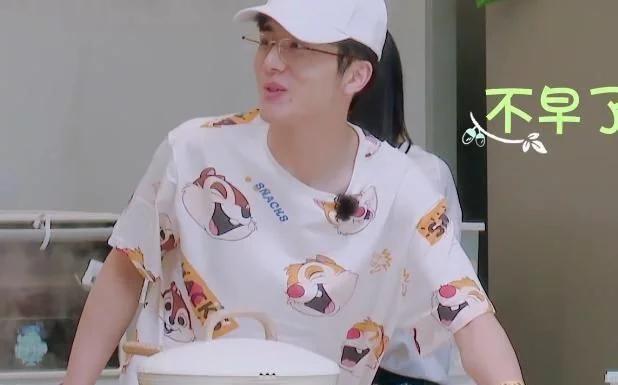 郑爽|别人早起都给小孩做饭,郑爽在做啥?当场看懵导演