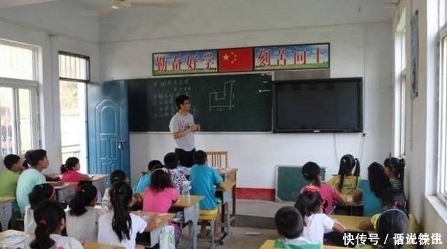 反笑|熊孩子上课捣蛋被罚抄姓名100遍，孩子不怒反笑也不看看我叫啥