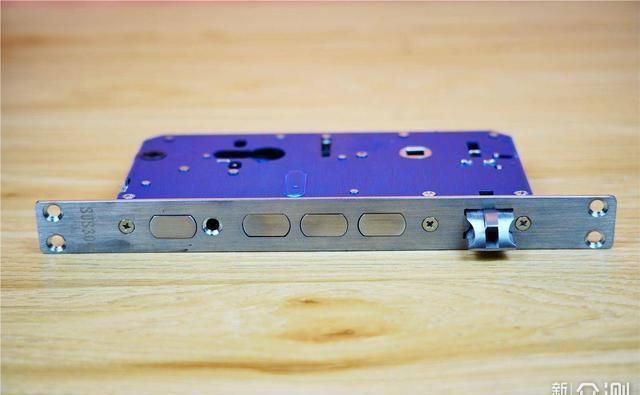 锁体|我的第一款脸部识别智能锁，效果有点意外哦！