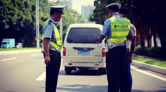 香洲交警|网友的一番留言,竟让珠海街头大量车辆突然消失!街坊纷纷拍手叫好!