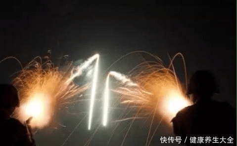 照明信号弹|中国宇航员为什么一定要带枪?真的有外星人?比你想象的还严重