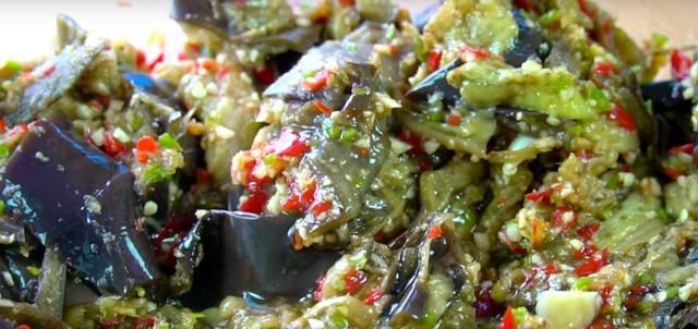  不坏|8块钱买5斤茄子，放罐子里，保存一年都不坏，一小碟能吃2碗饭