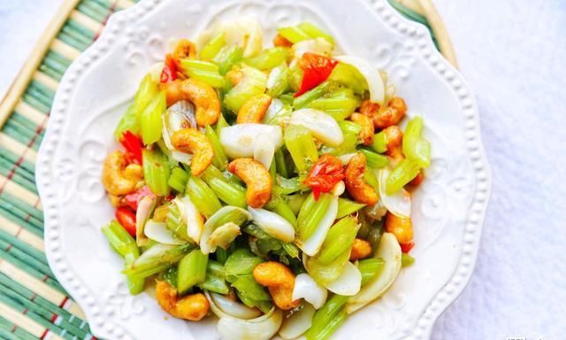  错过|秋天，饮食要以清淡养生为主，这道菜健康又鲜香，大家不要错过