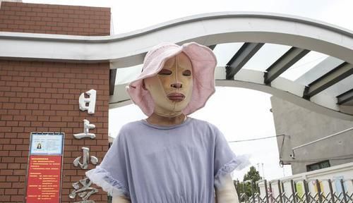  女孩|偷油贼焚车引发车祸致1死2伤，疑犯归案10岁女孩却惨遭毁容