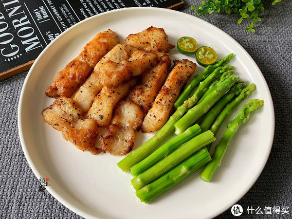  鱼肉|秋天，吃牛羊肉不如吃它，简单一煎，鲜嫩入味，好吃又营养