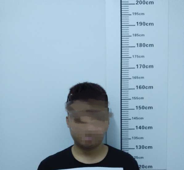  高富帅|渣！婚后包养多名情人！26岁“高富帅”文昌落网！