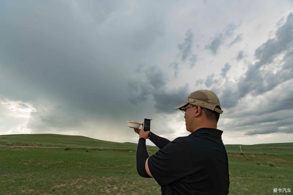 风雨雷电|贝子庙+中蒙边境+草原露营 乌珠穆沁 风雨雷电绿浪秘境行路书