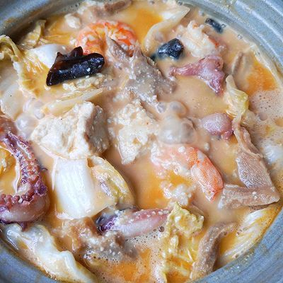  松茸骨汤调|金汤海鲜手掰豆腐